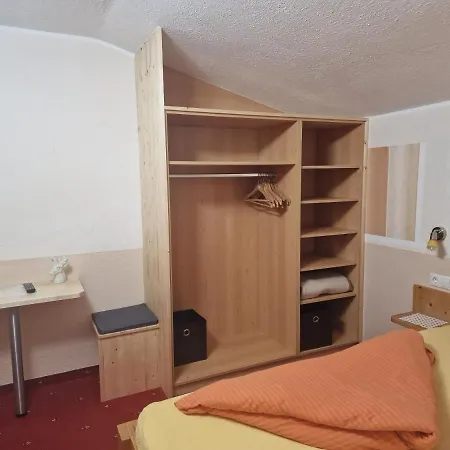 Lägenhet Gaestehaus Fernblick *